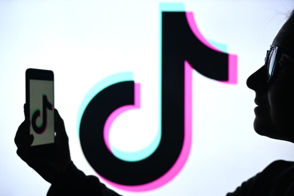 TikTok will now offer you badges for limiting your doomscrolling
