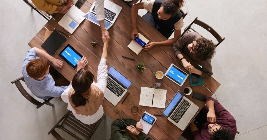 How Headless CMS Helps Cross-Practical Collaboration in Digital Groups