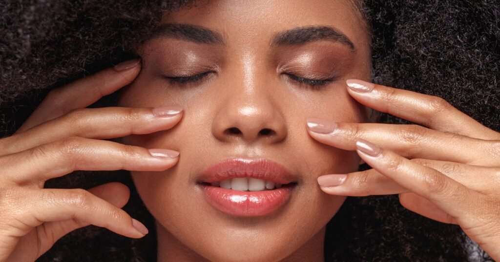 Skinimalism Meets Clear Magnificence: Simplify Your Routine With out Sacrificing Purity Skinimalism Meets Clear Magnificence: Simplify Your Routine With out Sacrificing Purity