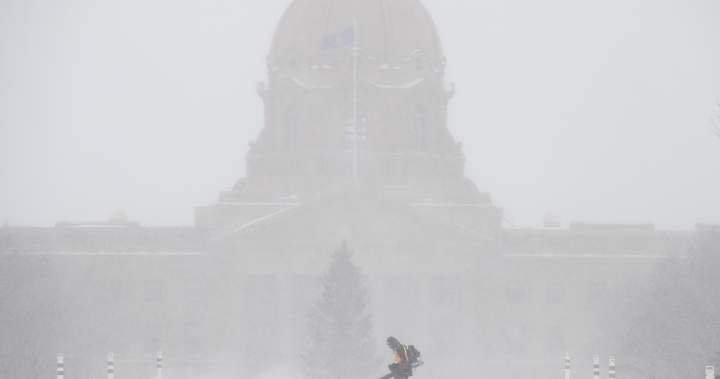 Edmonton metropolis crews bounce on heavy snowfall – Edmonton Edmonton metropolis crews bounce on heavy snowfall – Edmonton