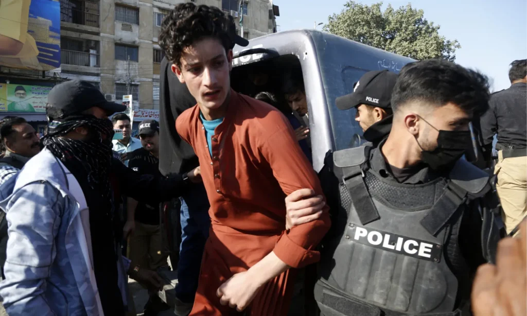 CM Afridi briefly addresses crowd close to Mazar-i-Quaid; PTI claims hurdles, shelling at staff