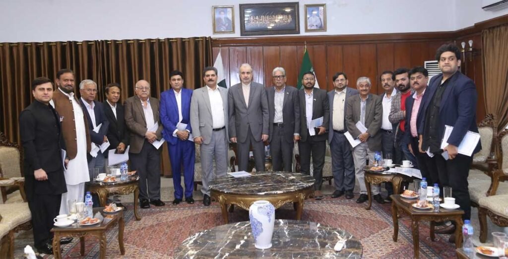 A delegation of the Karachi Editors Membership met the Consul Basic of Iran