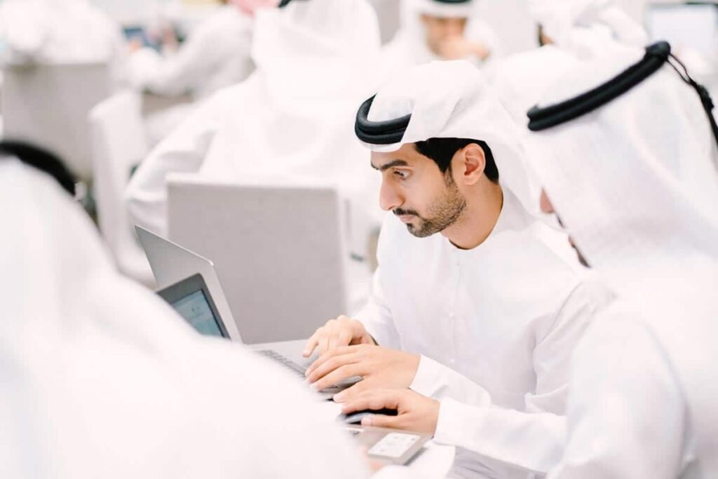 UAE raises non-public sector minimal wage for Emiratis to ,635 from January 2026