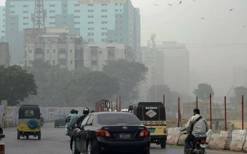 Heavy winter showers lash Karachi, chilly wave anticipated to accentuate Heavy winter showers lash Karachi, chilly wave anticipated to accentuate