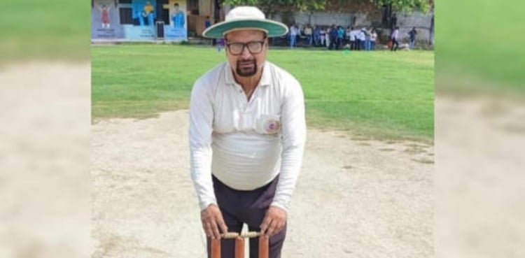 Umpire dies after bee swarm assault in India Umpire dies after bee swarm assault in India