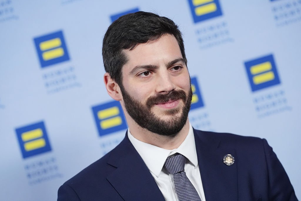 Anthropic-funded group backs candidate attacked by rival AI tremendous PAC Anthropic-funded group backs candidate attacked by rival AI tremendous PAC