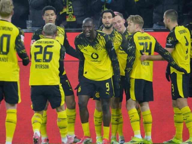 Dortmund thump Mainz to shut in on Bayern Dortmund thump Mainz to shut in on Bayern