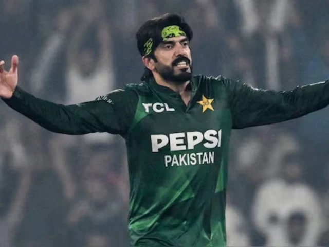 Amir Sohail defends Usman Tariq’s distinctive bowling motion amid Ashwin’s feedback Amir Sohail defends Usman Tariq’s distinctive bowling motion amid Ashwin’s feedback