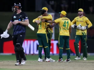 South Africa tear via New Zealand to win first T20