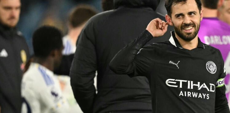 Man Metropolis win to shut on Arsenal as Liverpool hit 5 Man Metropolis win to shut on Arsenal as Liverpool hit 5