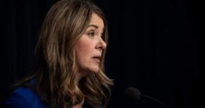 Alberta’s Smith says she took personal flight on behalf of Saudi authorities