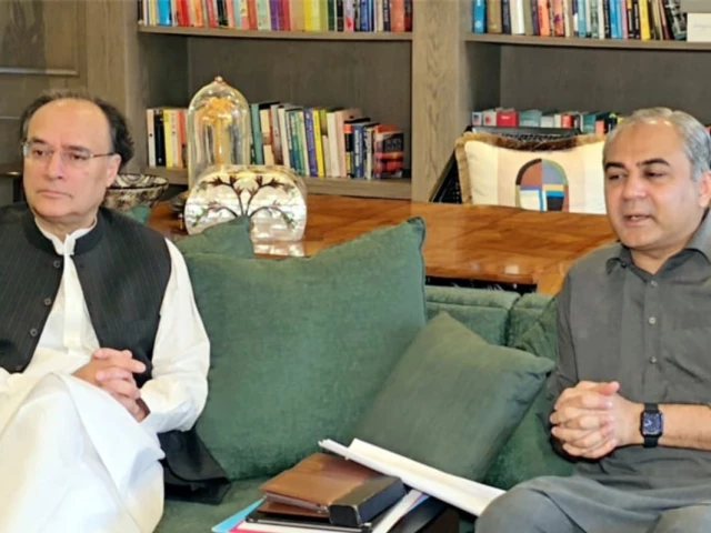 Govt approves crackdown on hawala, cash laundering networks