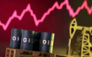Karachi shares fall as world oil costs surge: KSE-100 loses 660 factors