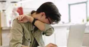 How one can Deal With Employer Stress to Work Whereas Sick
