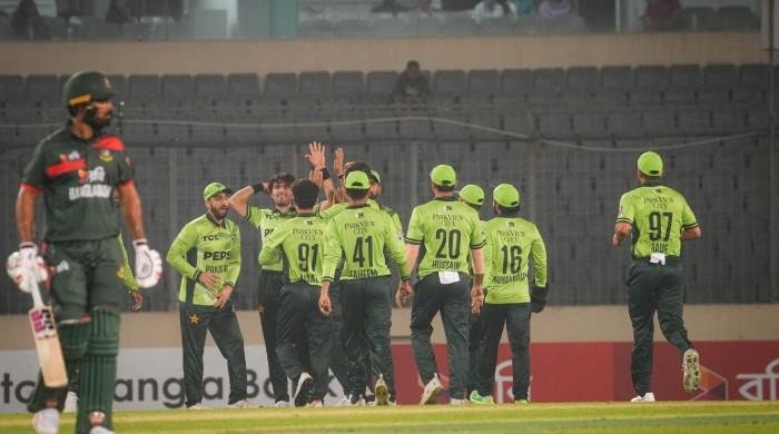 Pakistan thump Bangladesh by 128 runs in rain-hit second ODI to degree collection 1-1