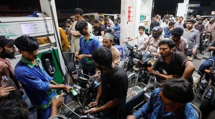 Govt retains petrol, diesel levy unchanged; subsidy of Rs23bn accepted