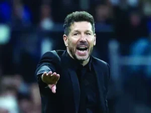 Simeone defends Spurs star Romero