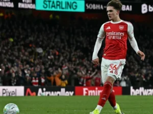 Dowman makes historical past as Arsenal strike late