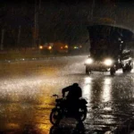 Heavy rain, thunderstorm hit elements of Karachi