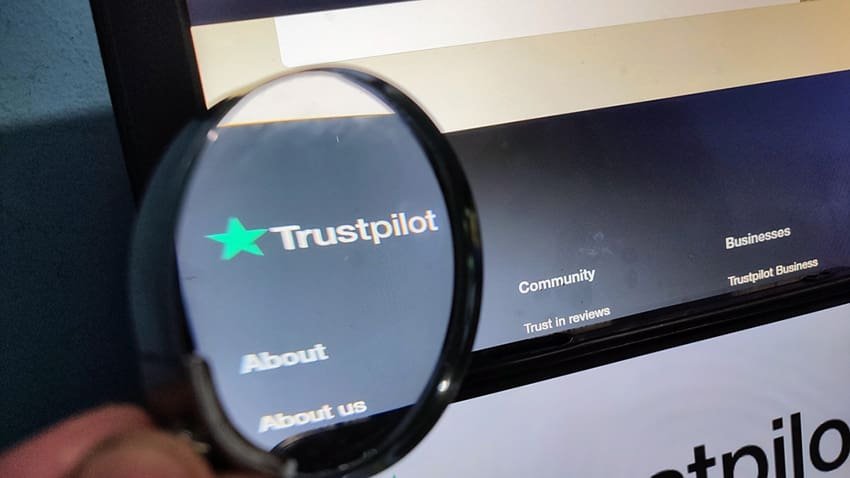 Trustpilot earnings leap as AI search drives visitors and shares surge 28%
