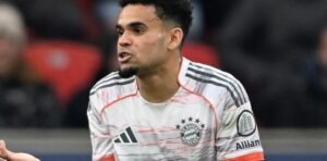 9-man Bayern struggle to attract at Leverkusen